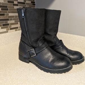 Mossimo black boots